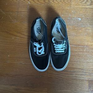 Men’s Vans 9.5/ Women’s 11
